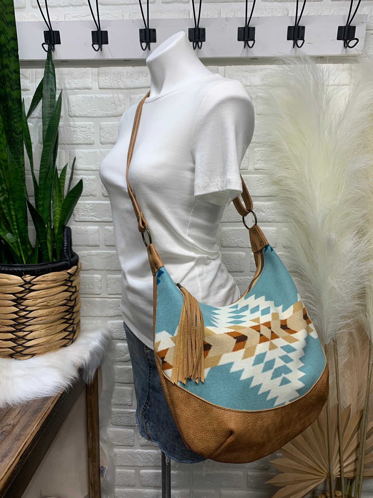 Wool and leather hobo bag, Rancho Arroyo Aqua wool, boho wool bag, caramel genuine leather, hobo bag, wool crossbody bag